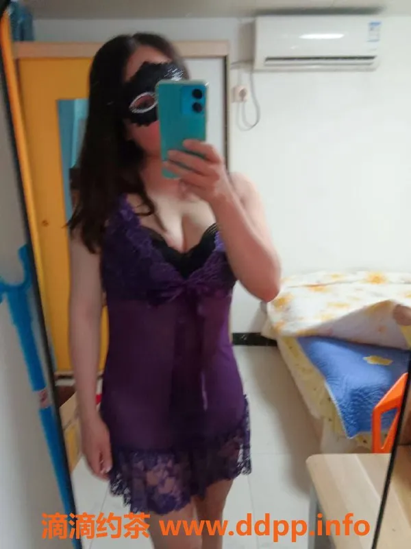 深圳楼凤-深圳宝安小静，400元享舌吻与六九服务