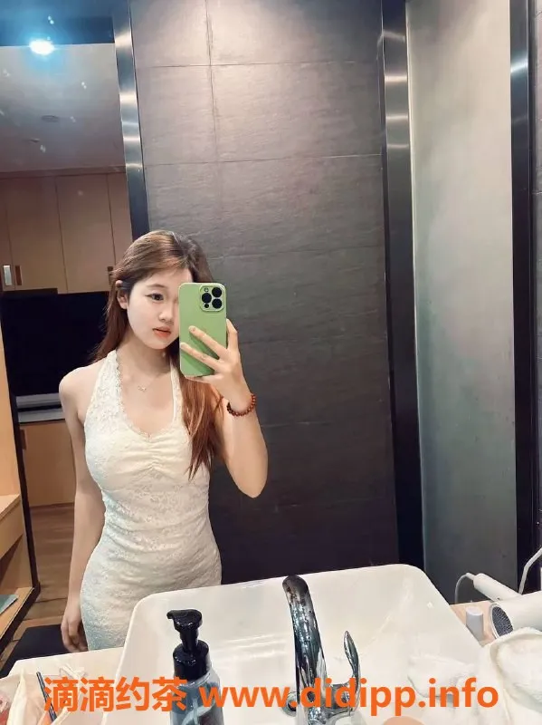 广州楼凤-广州天河小怡宝，课费600-1200元