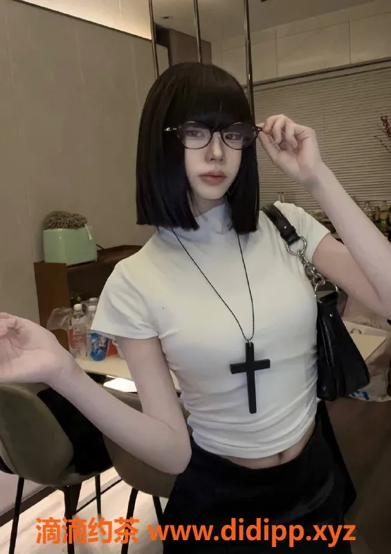 深圳楼凤-南山区柳如烟，水费1400p起，为你提供贴心服务