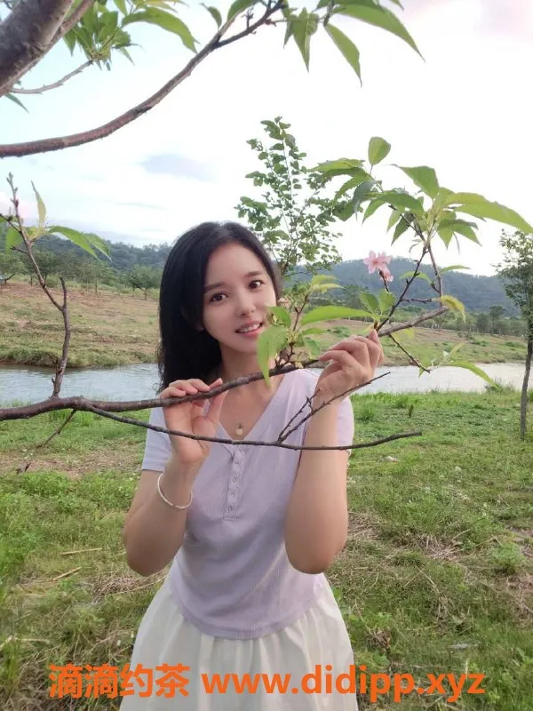 广州楼凤-白云小慧少妇，69服务，价格450p