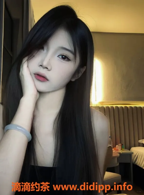 深圳楼凤资源信息,龙华嫩妹思思，舌吻体验仅需1000P