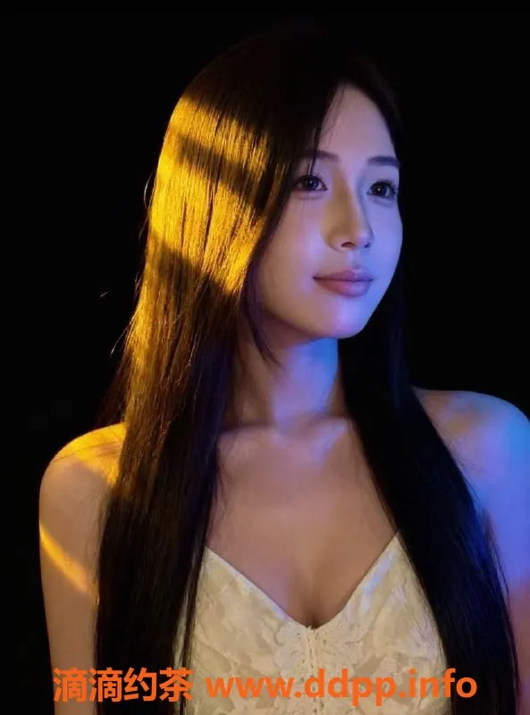 深圳楼凤-龙华兮兮，900元舌吻嫩妹服务等你体验