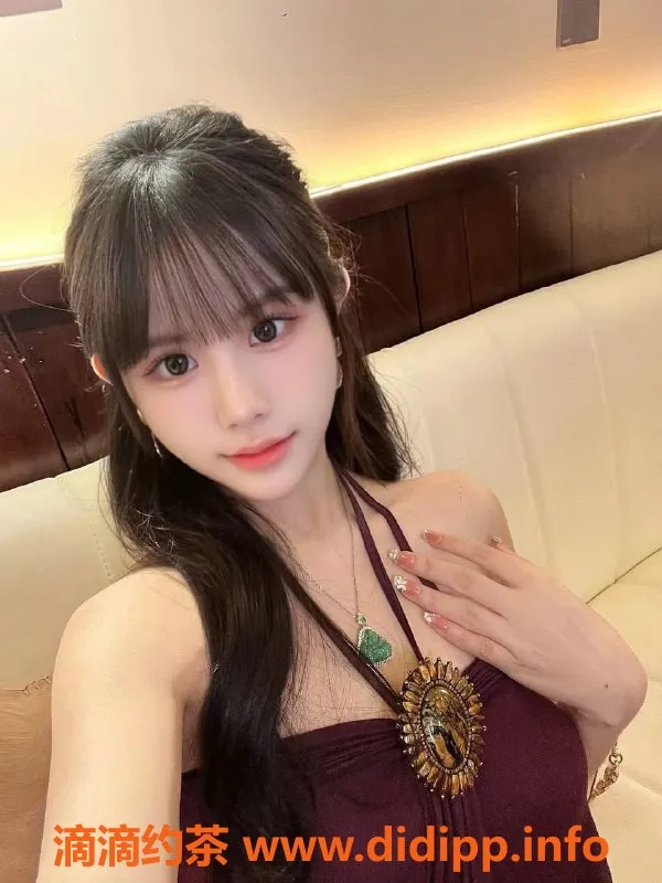 深圳楼凤资源信息,福田小柒，19岁162cm，45kg嫩妹，服务1088P起