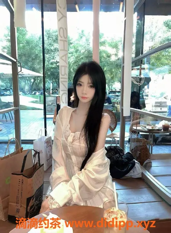 深圳楼凤-龙华嫩妹可儿，900元澳式服务等你来体验