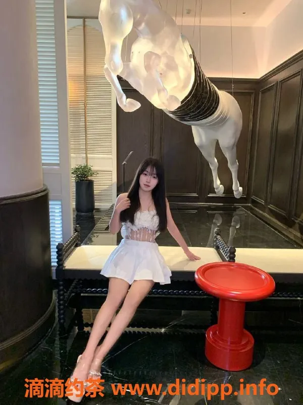 深圳楼凤-福田亿涵，800起，制服嫩妹服务