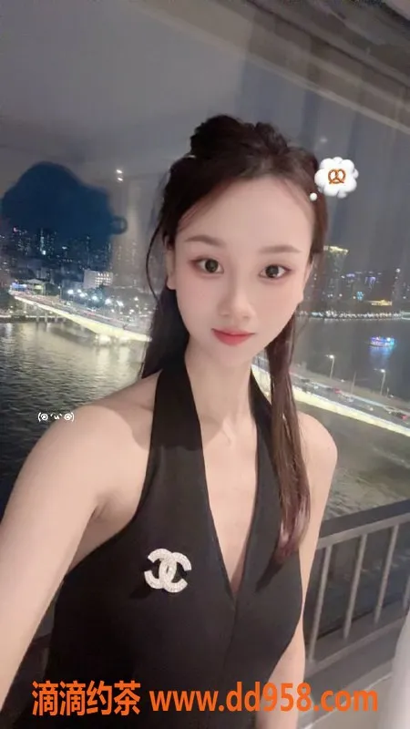 广州楼凤-广州客村嫩妹李欣欣，800元大胸萝莉