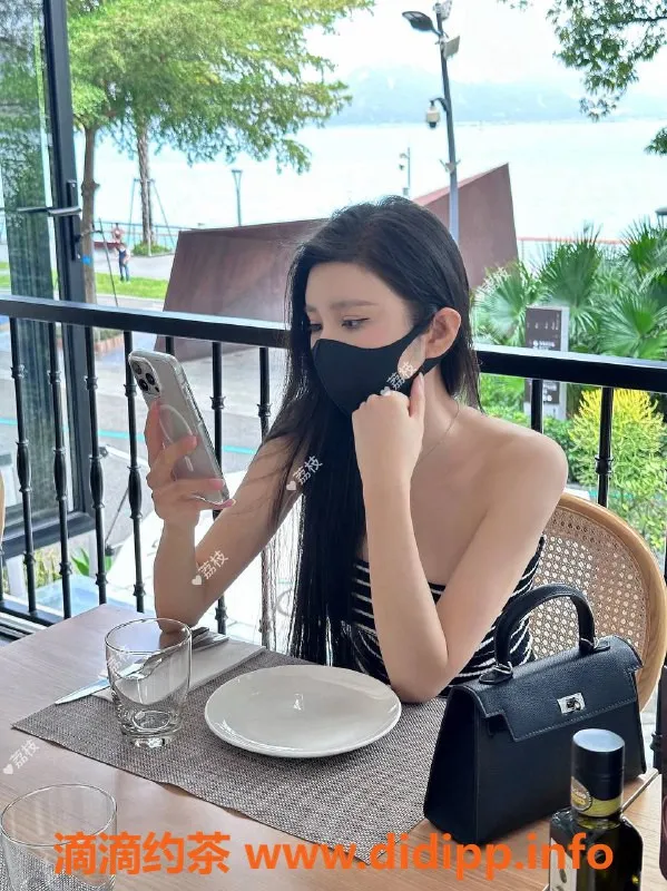 深圳楼凤资源信息,南山荔枝，171高49轻，1600起