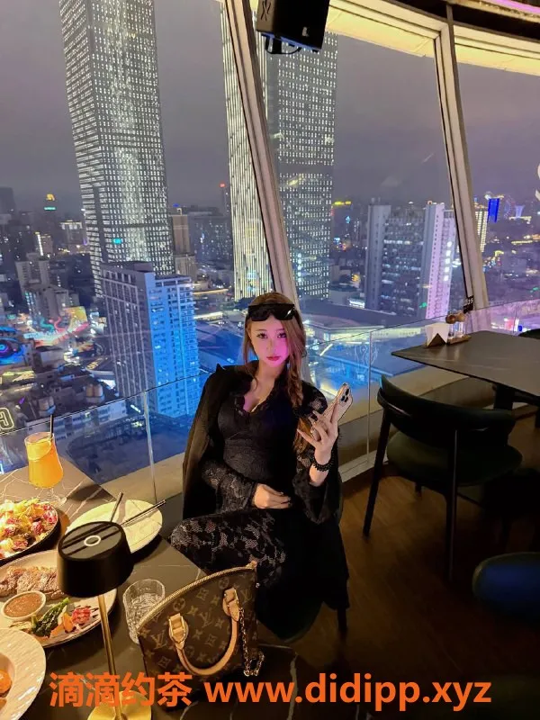 广州楼凤-广州天河米苏，嫩妹舌吻双飞体验仅650元