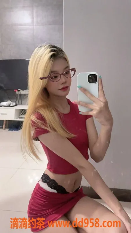 广州楼凤资源信息,广州天河卡卡，嫩妹服务600元，来感受舌吻与69