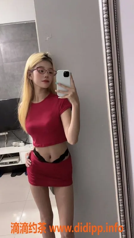 广州楼凤-广州天河卡卡，嫩妹服务600元，来感受舌吻与69