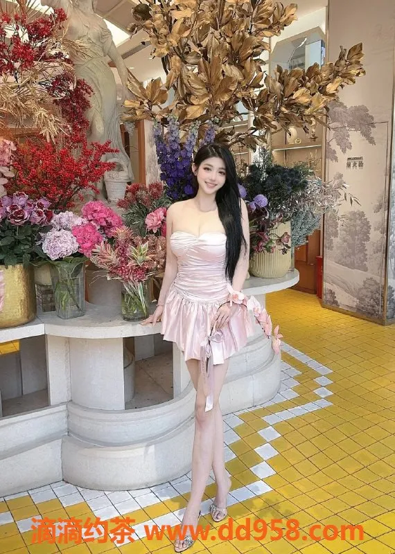 深圳楼凤-福田20岁台湾心怡，172cm大胸女神