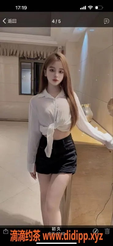 深圳楼凤-南山嫩妹呢呢，850元Kiss与69互舔服务