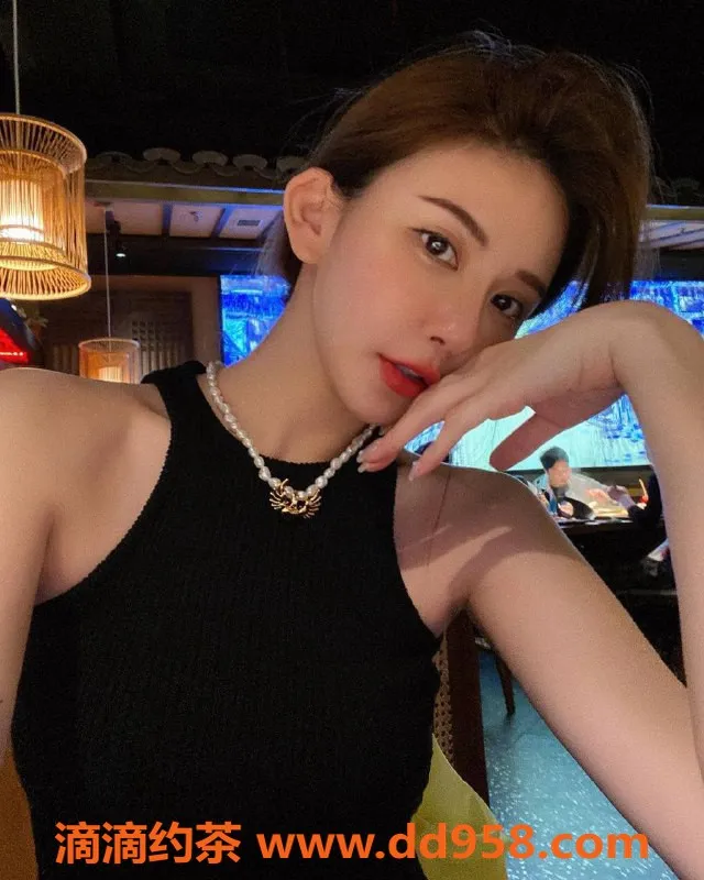 深圳楼凤-南山御姐玫瑰，1400p带你享受69互舔