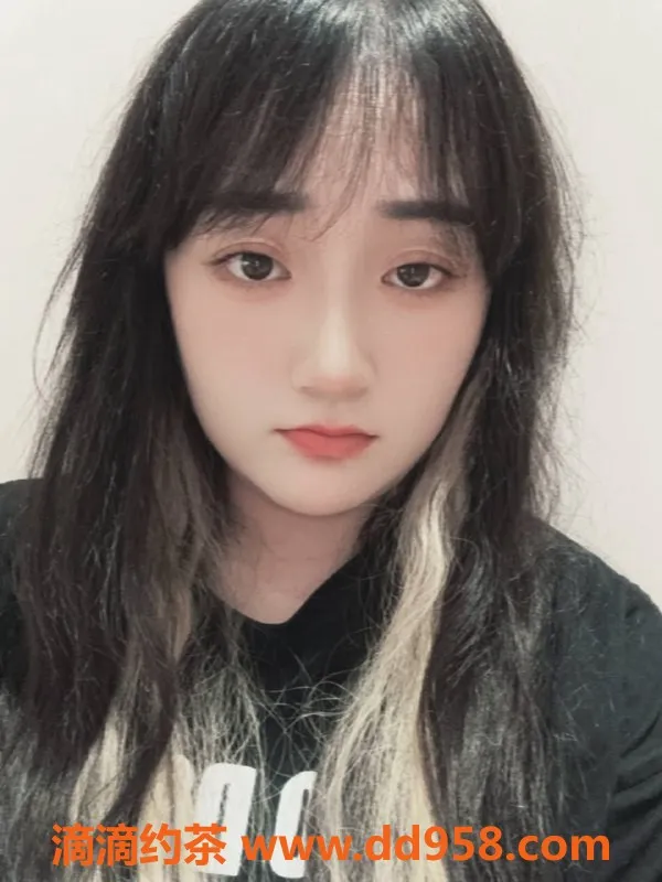 广州楼凤-广州海珠洋洋，600元享舌吻与69服务