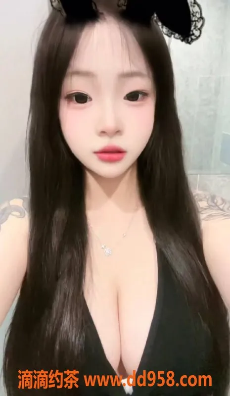 深圳楼凤-宝安嫩妹欣欣，800元巨乳69互舔服务