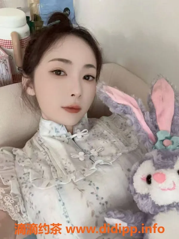 深圳楼凤-福田小辣椒，22岁160b，800元/次超值服务