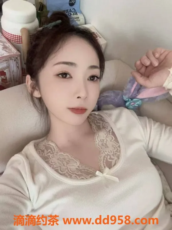 深圳楼凤-福田小辣椒，22岁160b，800元/次超值服务