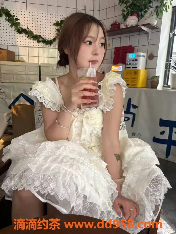 深圳楼凤资源信息,深圳宝安小佳，800元嫩妹陪浴服务