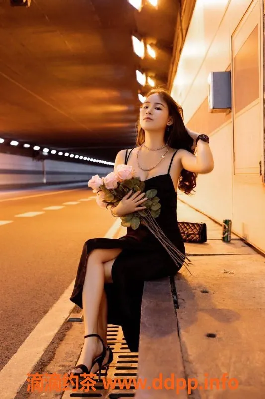 深圳楼凤-福田御姐依依，600元69互舔服务