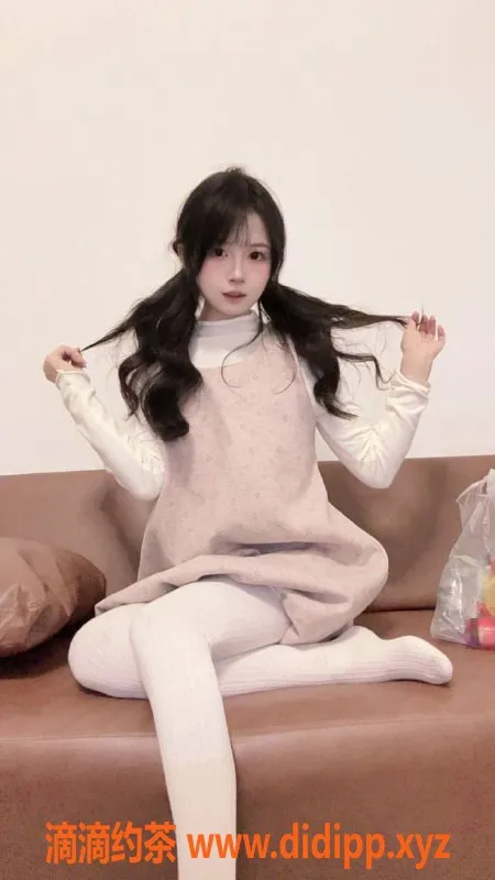 中山楼凤-古镇悦悦，19岁B罩杯，800元起服务