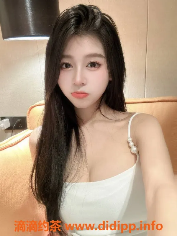 深圳楼凤-福田朵朵，21岁165，轻松享受大胸服务