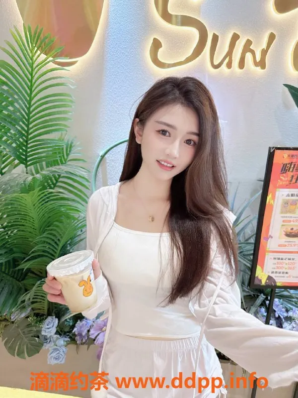 广州楼凤-广州美丽小姐，身高165，体重不详，服务热情