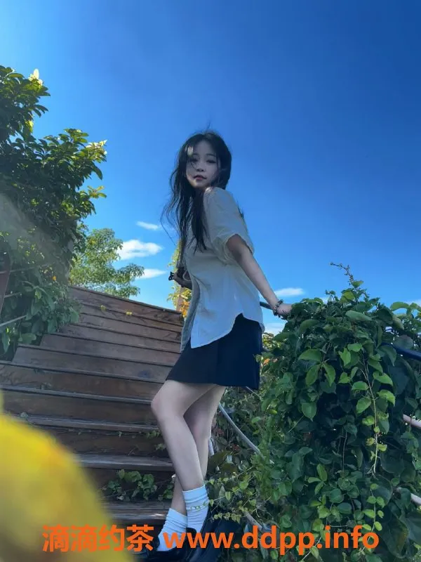 深圳楼凤-龙岗泡泡，服务超赞，800元起步