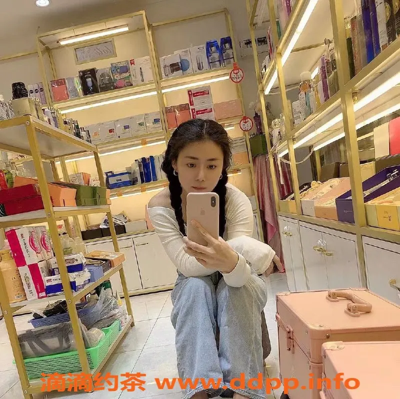 深圳楼凤-龙华蒙蒙，900元独享深喉服务