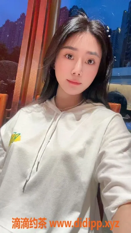 深圳楼凤-龙华蒙蒙，900元独享深喉服务