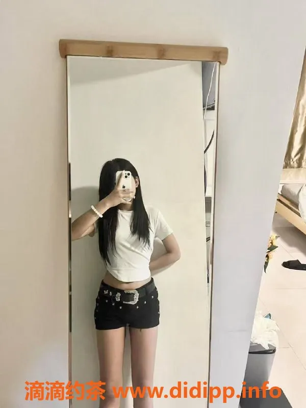 深圳楼凤-深圳龙华小琦，900元体验嫩妹服务