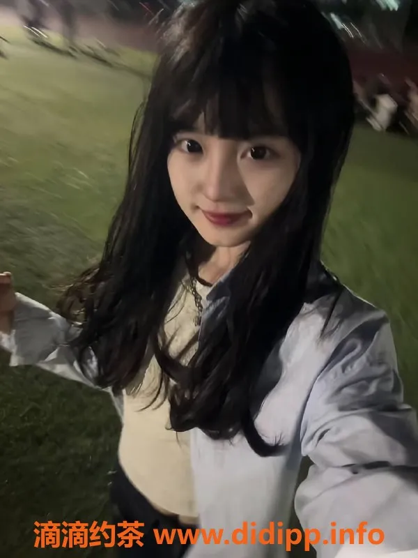 深圳楼凤-深圳南山安安：1100元陪浴嫩妹服务