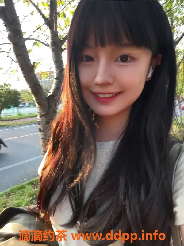 深圳楼凤-深圳南山安安：1100元陪浴嫩妹服务