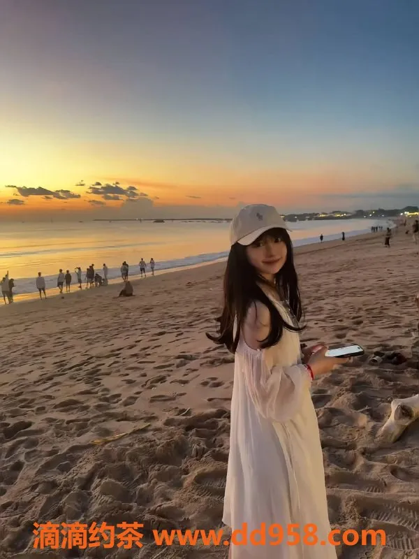 深圳楼凤-深圳南山安安：1100元陪浴嫩妹服务