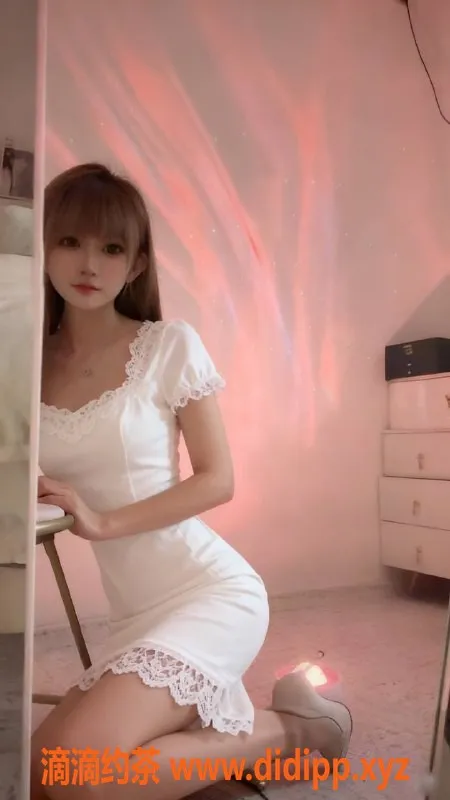 深圳楼凤-深圳福田小鱼 无套口服务 人气嫩妹