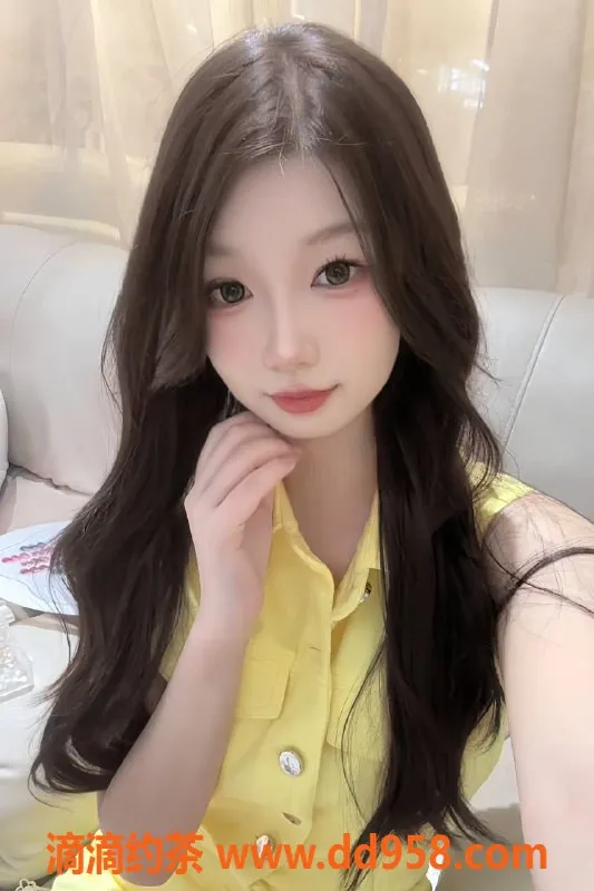 深圳楼凤-深圳宝安小西瓜，800元陪浴嫩妹服务