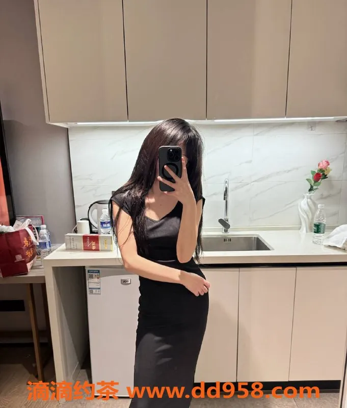 深圳楼凤资源信息,宝安嫩妹涵梓，服务多样只需1000p