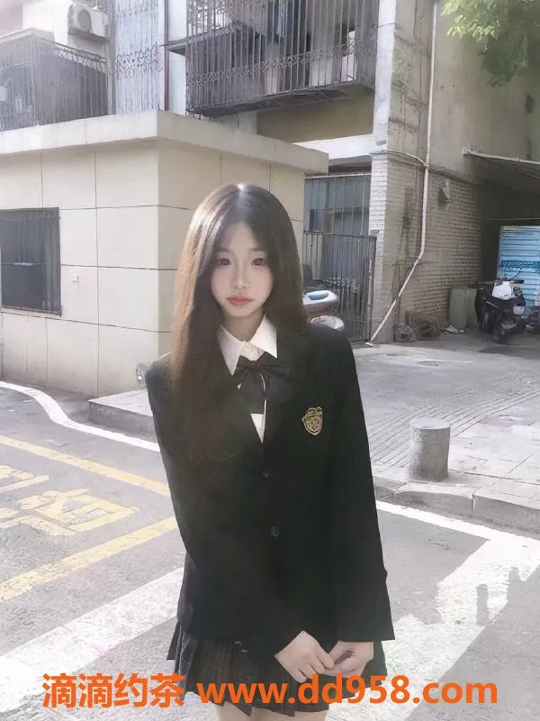 深圳楼凤资源信息,龙华区小小婉，颜值御姐900元全套服务