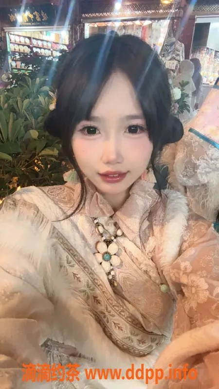 深圳楼凤-龙岗区王富贵，颜值系全套只需2000p