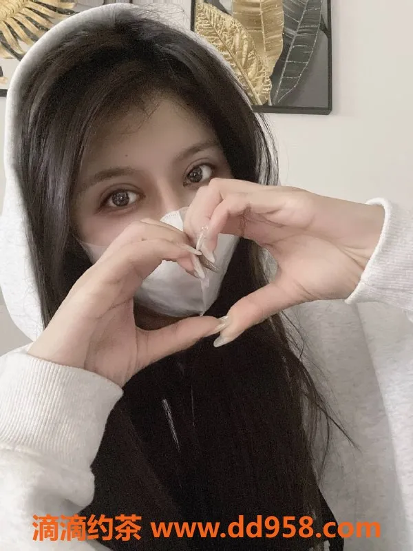 深圳楼凤-福田嫩妹叶子，1200p精彩服务等你来体验