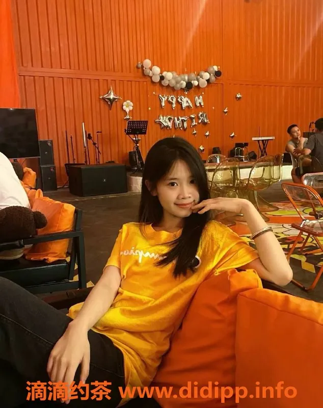 深圳楼凤-深圳光明区洋洋，25岁，身高156，陪浴服务仅需600起