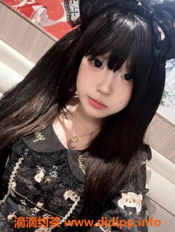 深圳楼凤-福田小嫩萝，1000p嫩妹Kiss体验