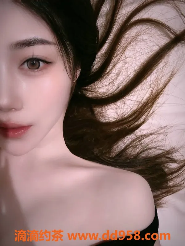 深圳楼凤-福田瑾禾，166cm，48kg，冷白皮御姐