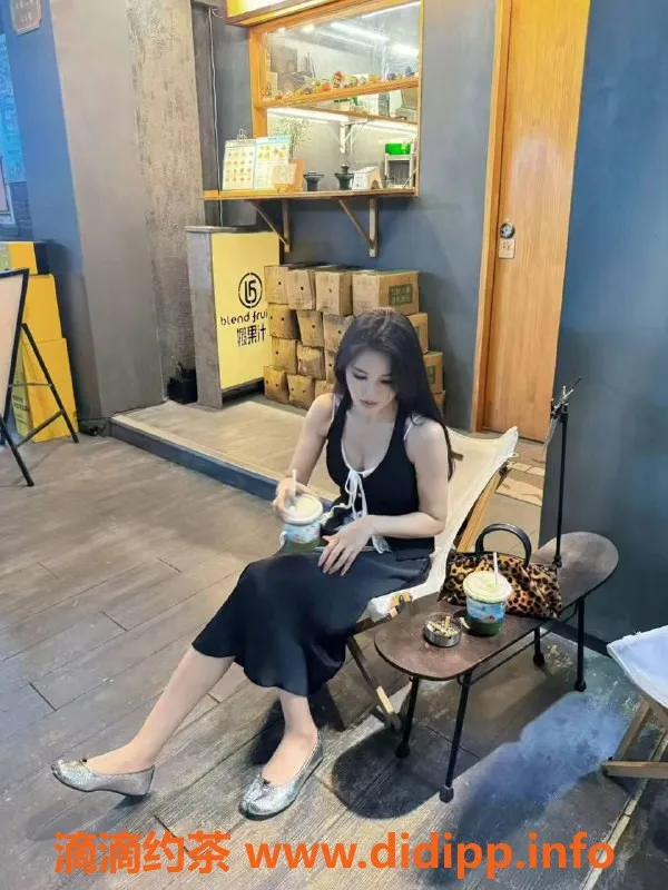 深圳楼凤-福田嫩妹楚楚，1300P体验超赞！