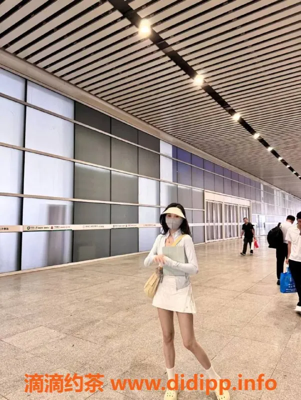 深圳楼凤-福田御姐夏楚楚，1000P超值体验！