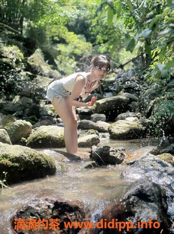 深圳楼凤-深圳南山秋子，1500元情趣制服诱惑服务