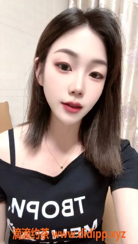 深圳楼凤-宝安美丽怡宝，21岁优质女友感服务