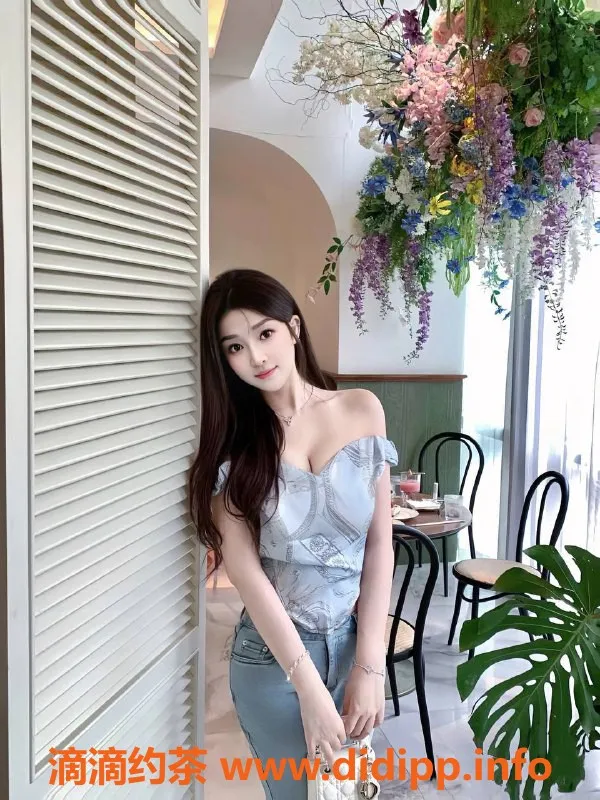 深圳楼凤-南山胡灵儿，700至1300元，嫩妹制服服务