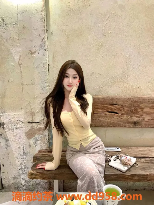 深圳楼凤-南山胡灵儿，700至1300元，嫩妹制服服务