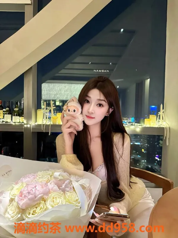 深圳楼凤-南山胡灵儿，700至1300元，嫩妹制服服务