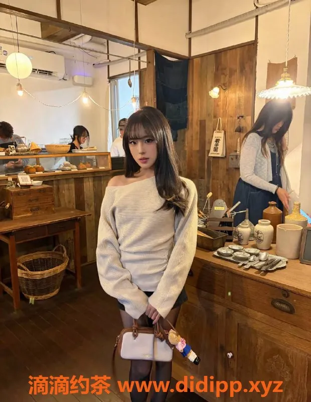 嘉兴楼凤资源信息,嘉兴小哈，170cm，98斤，可爱型美女服务